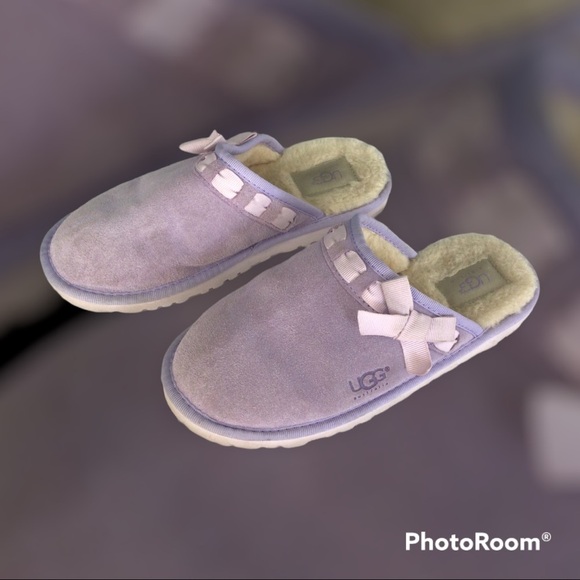 Junior Ugg Slippers - Picture 1 of 6